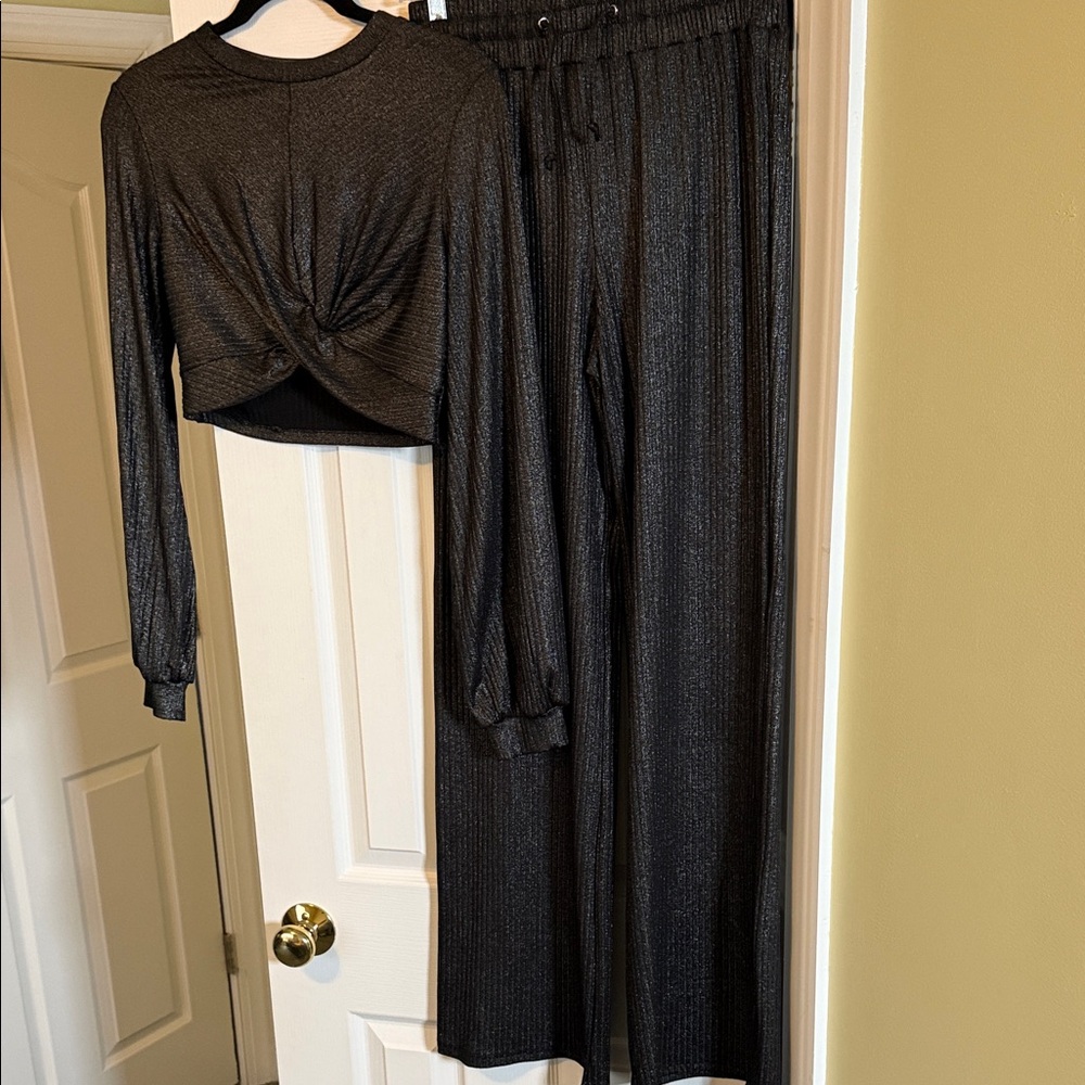 Elegant Black Women's Pantsuit Set
